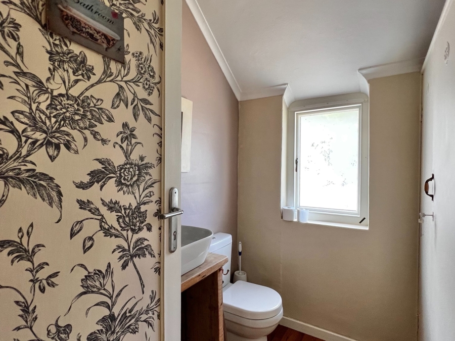 8 Bedroom Property for Sale in Raithby Western Cape